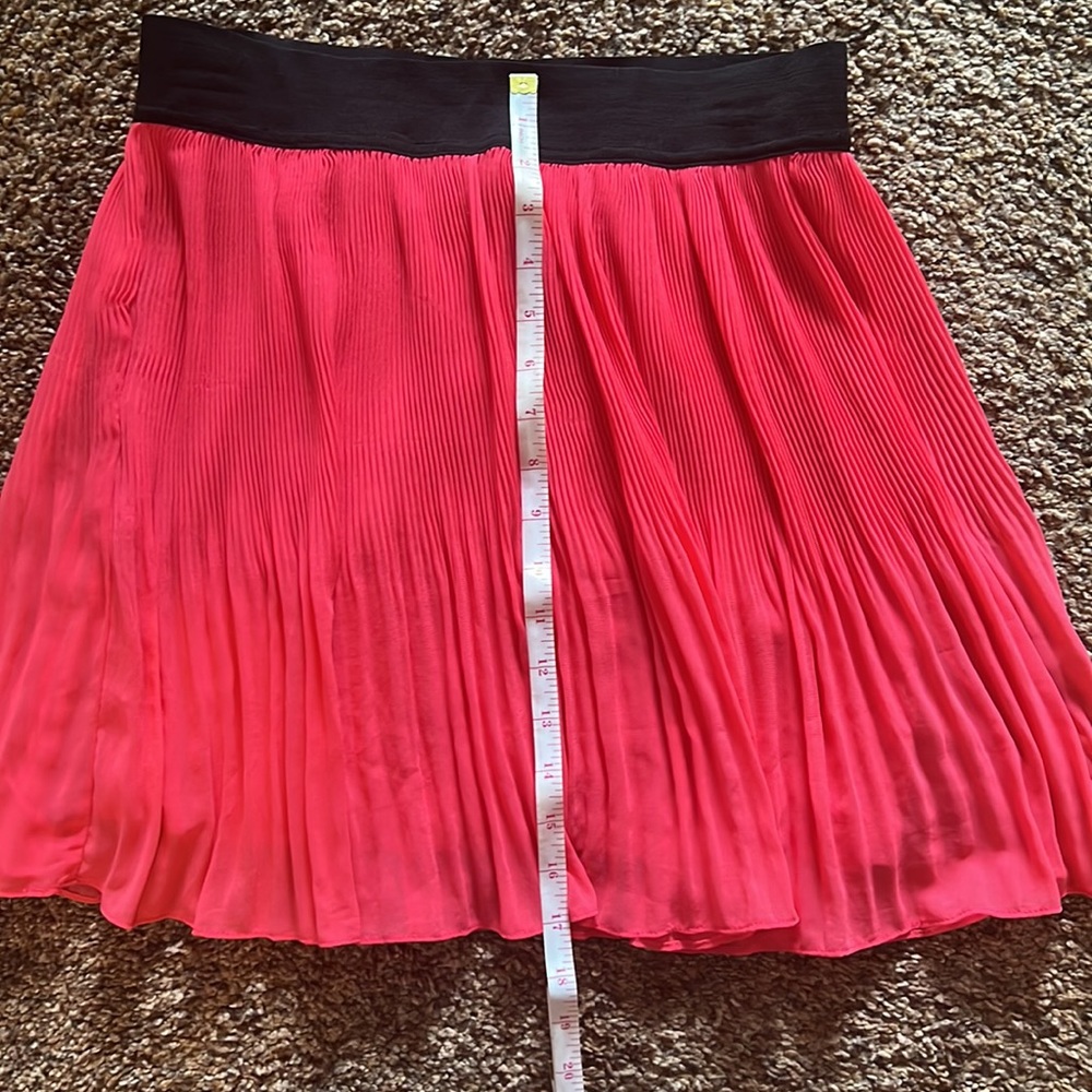 Cute miniskirt - Picture 3 of 4